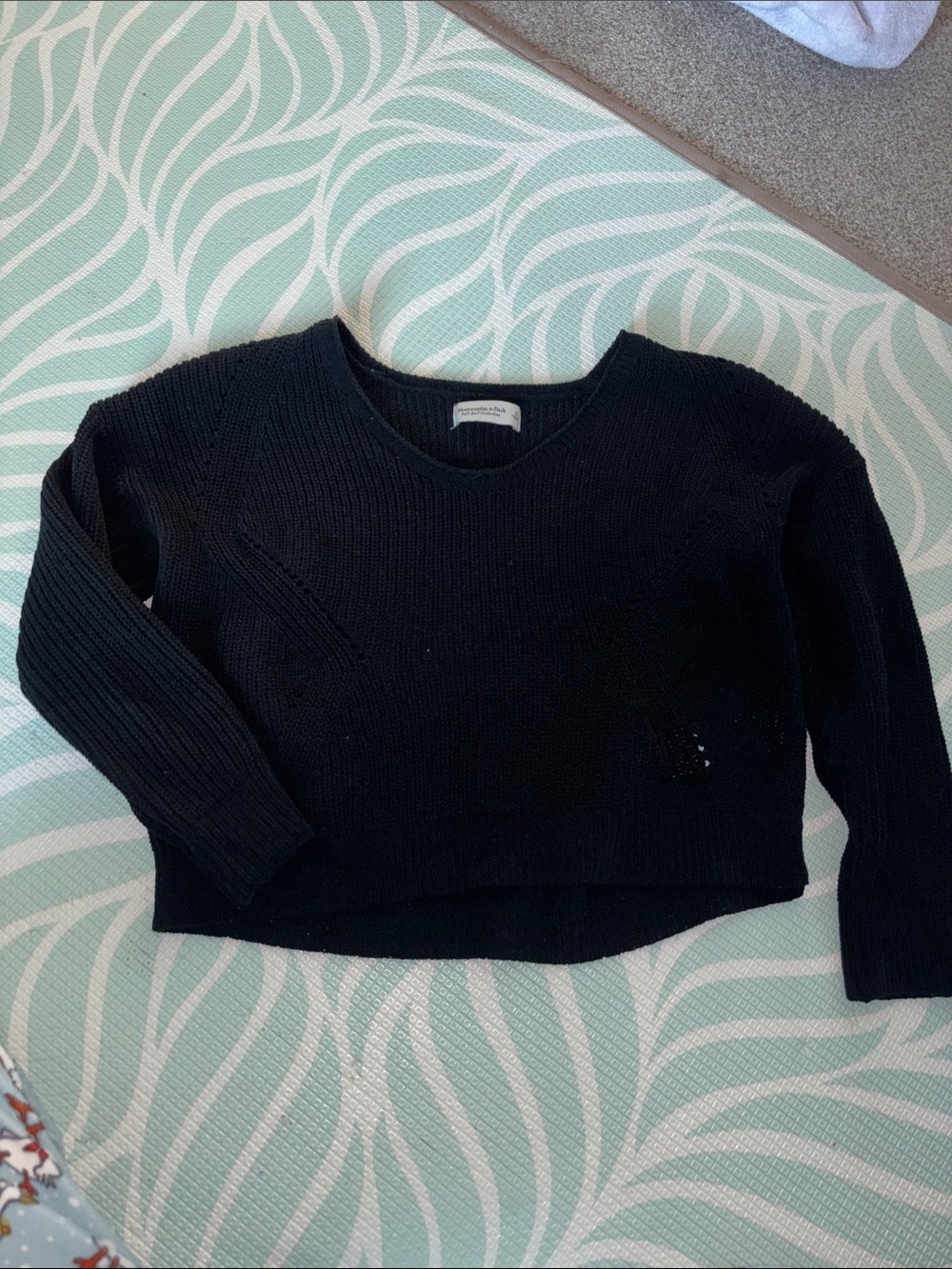 Abercrombie & Fitch Black Crewneck Knit Sweater